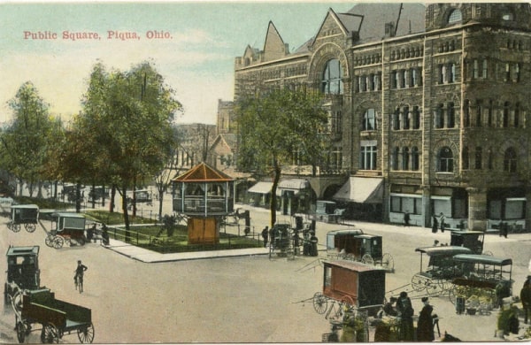 Piqua Historical Postcard Downtown Square